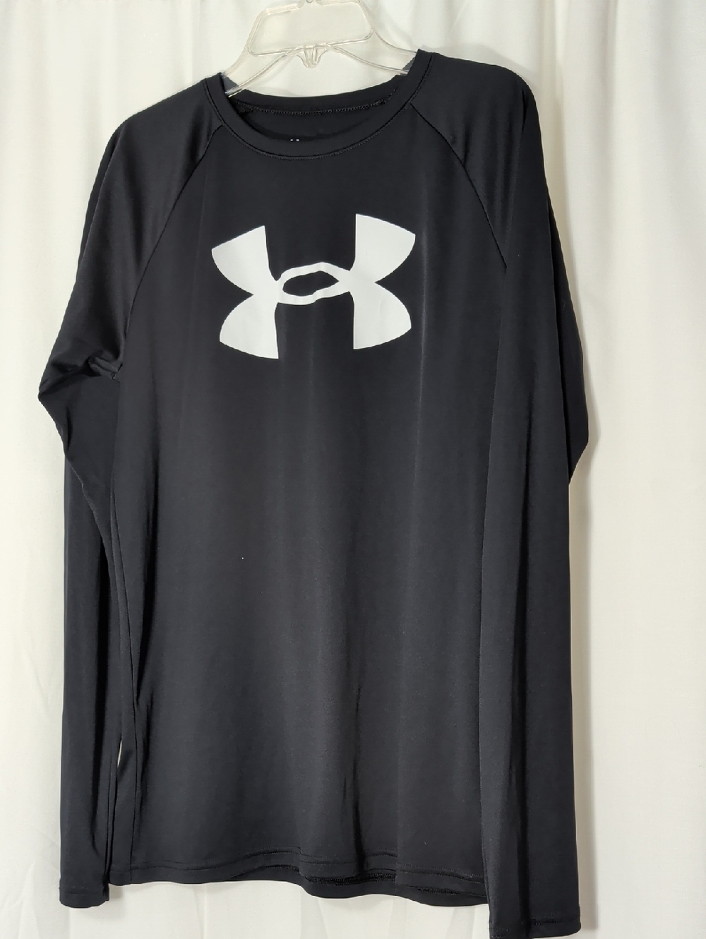 Under Armour Heat Gear YXL Long Sleeve Shirt